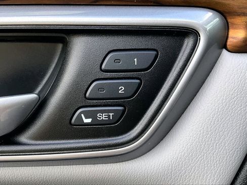 Used 2018 Honda CR-V Touring image 35