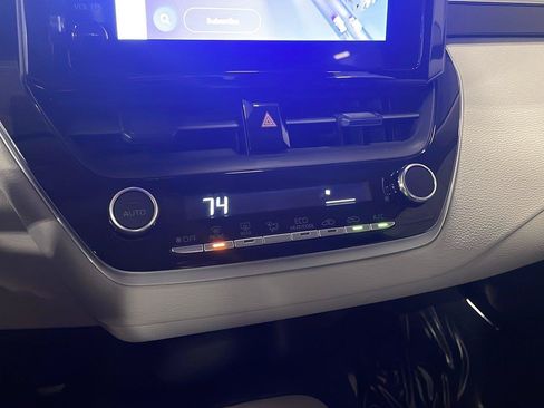 Used 2024 Toyota Corolla LE FWD image 18