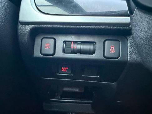 Used 2016 Subaru Crosstrek 2.0i Limited image 13