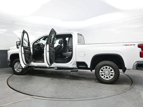 Used 2024 Chevrolet Silverado 2500 LTZ AWD/4WD image 42