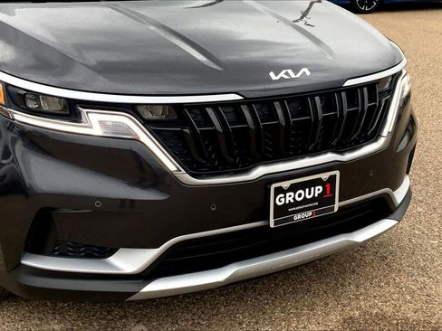 Certified 2024 Kia Carnival EX image 32