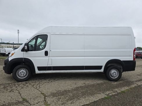 Used 2025 RAM ProMaster 2500 w/ Convenience Group FWD image 16