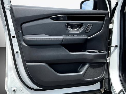 Used 2024 Honda Pilot Touring image 21