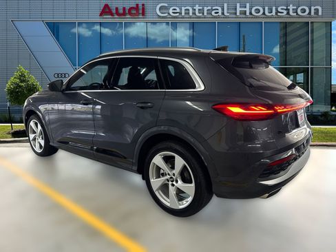 Certified 2025 Audi Q5 Prestige image 3