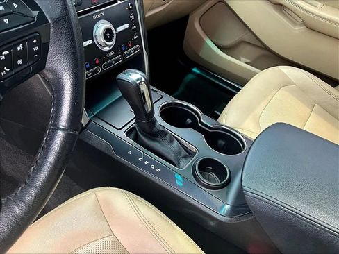 Used 2016 Ford Explorer Limited w/ Equipment Group 301A FWD image 19