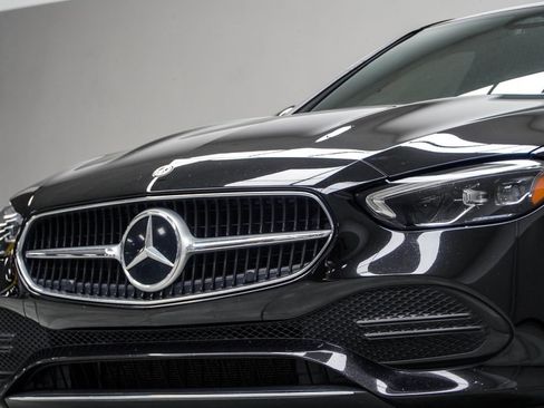 Used 2023 Mercedes-Benz C 300 4MATIC Sedan image 2