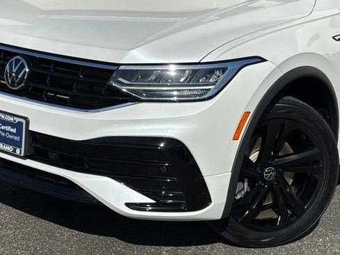 Certified 2023 Volkswagen Tiguan SE R-Line image 8