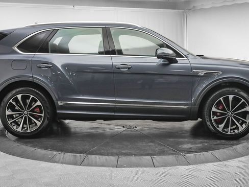 New 2025 Bentley Bentayga image 5