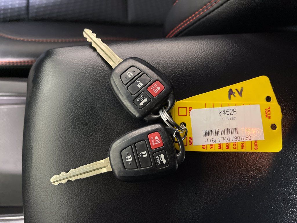 Used 2015 Toyota Camry SE FWD image 24