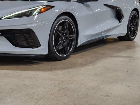 Used 2024 Chevrolet Corvette Stingray Preferred Cpe w/ Z51 Performance Package RWD image 17