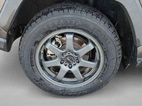 Used 2019 Toyota RAV4 LE w/ Carpet Mat Package image 9