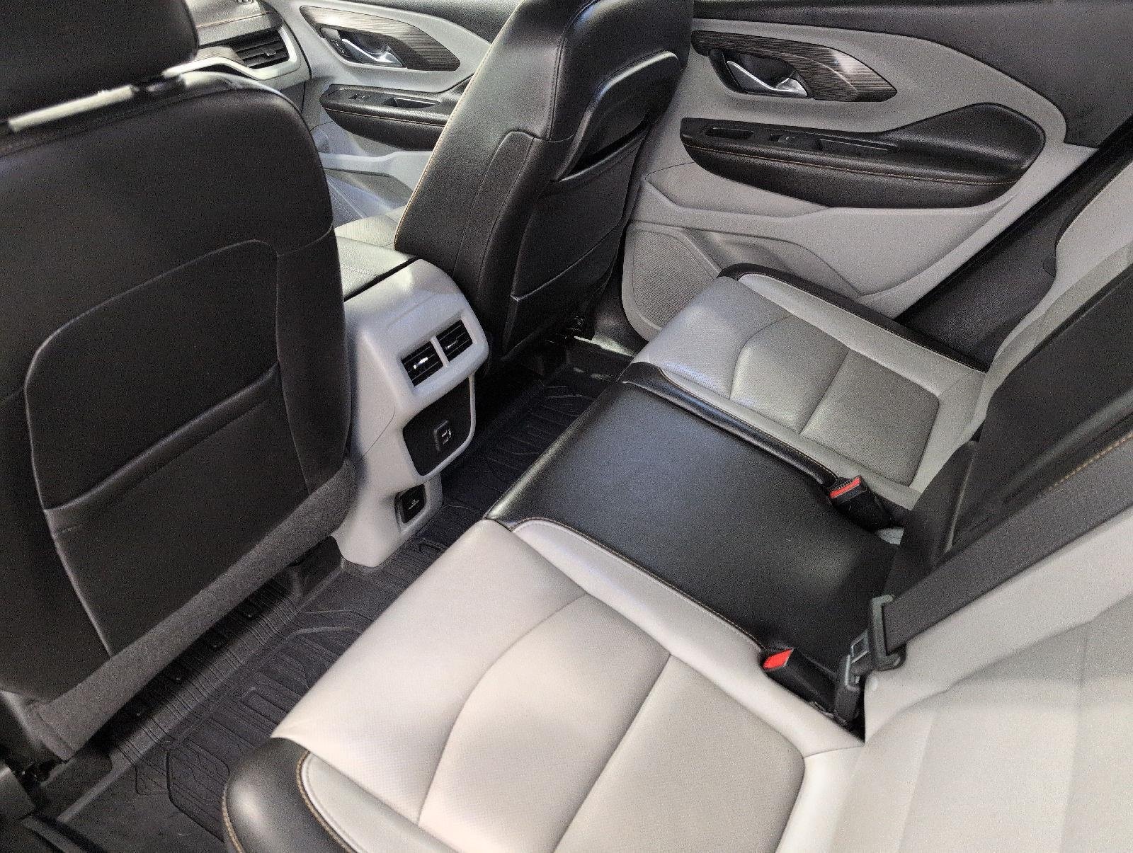 Used 2021 GMC Terrain SLT w/ Infotainment Package II AWD/4WD image 21