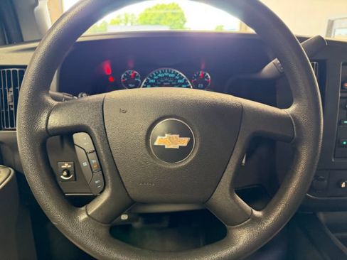 Used 2024 Chevrolet Express 3500 LT w/ LT Preferred Equipment Group RWD image 21