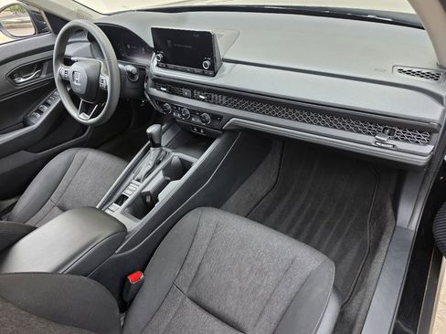Used 2023 Honda Accord EX image 24