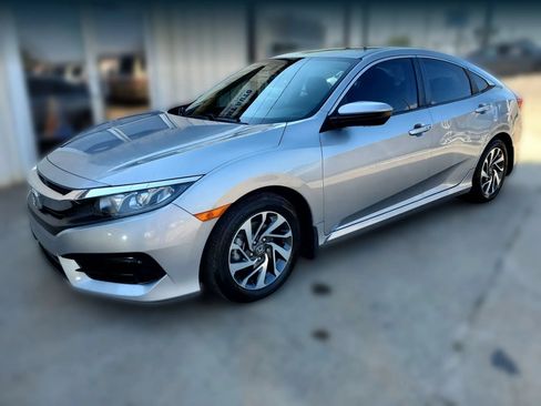 Used 2017 Honda Civic EX image 4