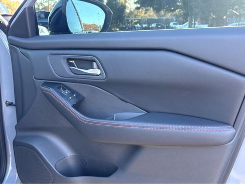 Used 2025 Nissan Rogue SV w/ Rock Creek Premium Package image 9