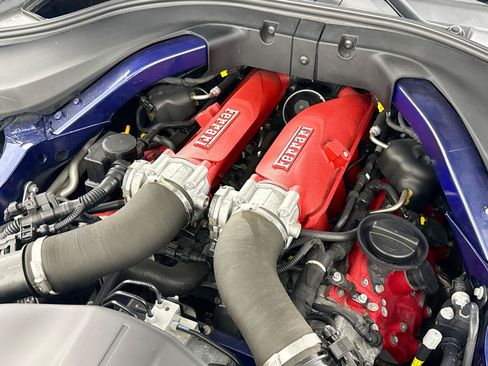 Used 2019 Ferrari Portofino RWD image 33