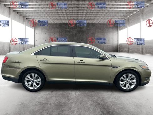 Used 2012 Ford Taurus SEL image 4