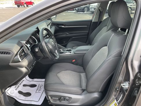 Used 2022 Toyota Camry LE image 13
