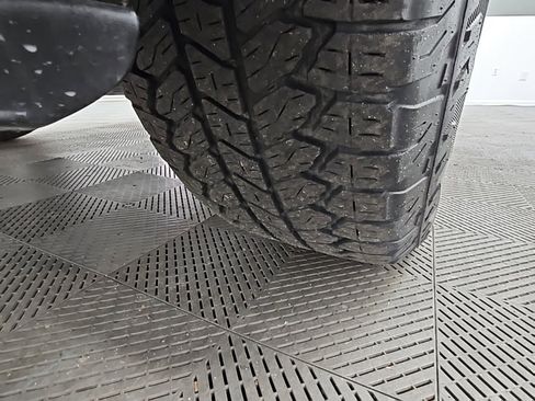 Used 2023 GMC Sierra 1500 SLT w/ SLT Premium Package image 48