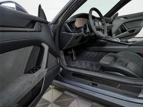 Certified 2026 Porsche 911 Carrera GTS RWD image 8