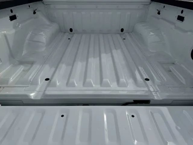 Certified 2025 Nissan Frontier Pro-X RWD image 13