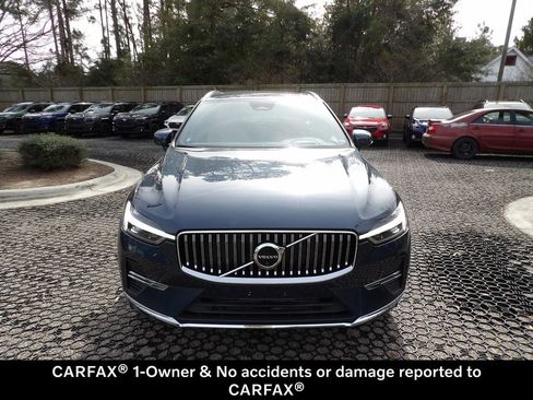 Used 2022 Volvo XC60 T8 Inscription w/ Advanced Package image 3