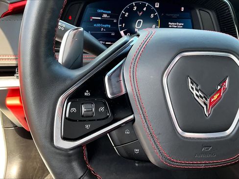 Used 2021 Chevrolet Corvette Stingray Premium Cpe w/ Z51 Performance Package image 21