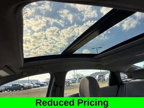 Used 2021 Chevrolet Malibu LT image 30