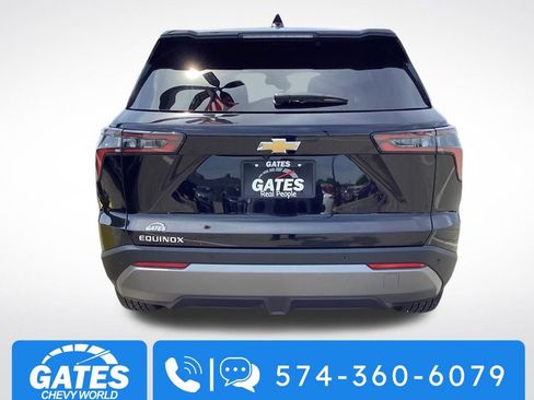 Used 2026 Chevrolet Equinox LT FWD image 8
