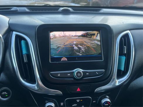Used 2020 Chevrolet Equinox LT image 29