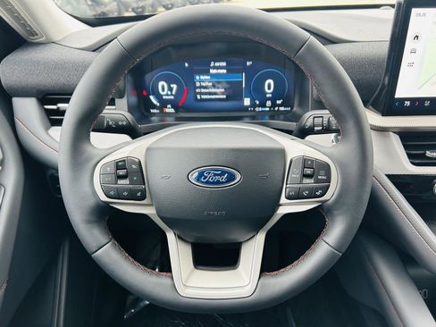 New 2026 Ford Explorer Active w/ Active Comfort Package image 18