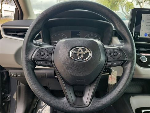 Used 2025 Toyota Corolla LE image 14