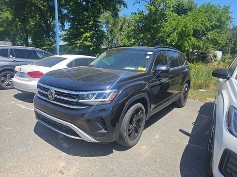 Used 2023 Volkswagen Atlas SE w/ Panoramic Sunroof Package image 1