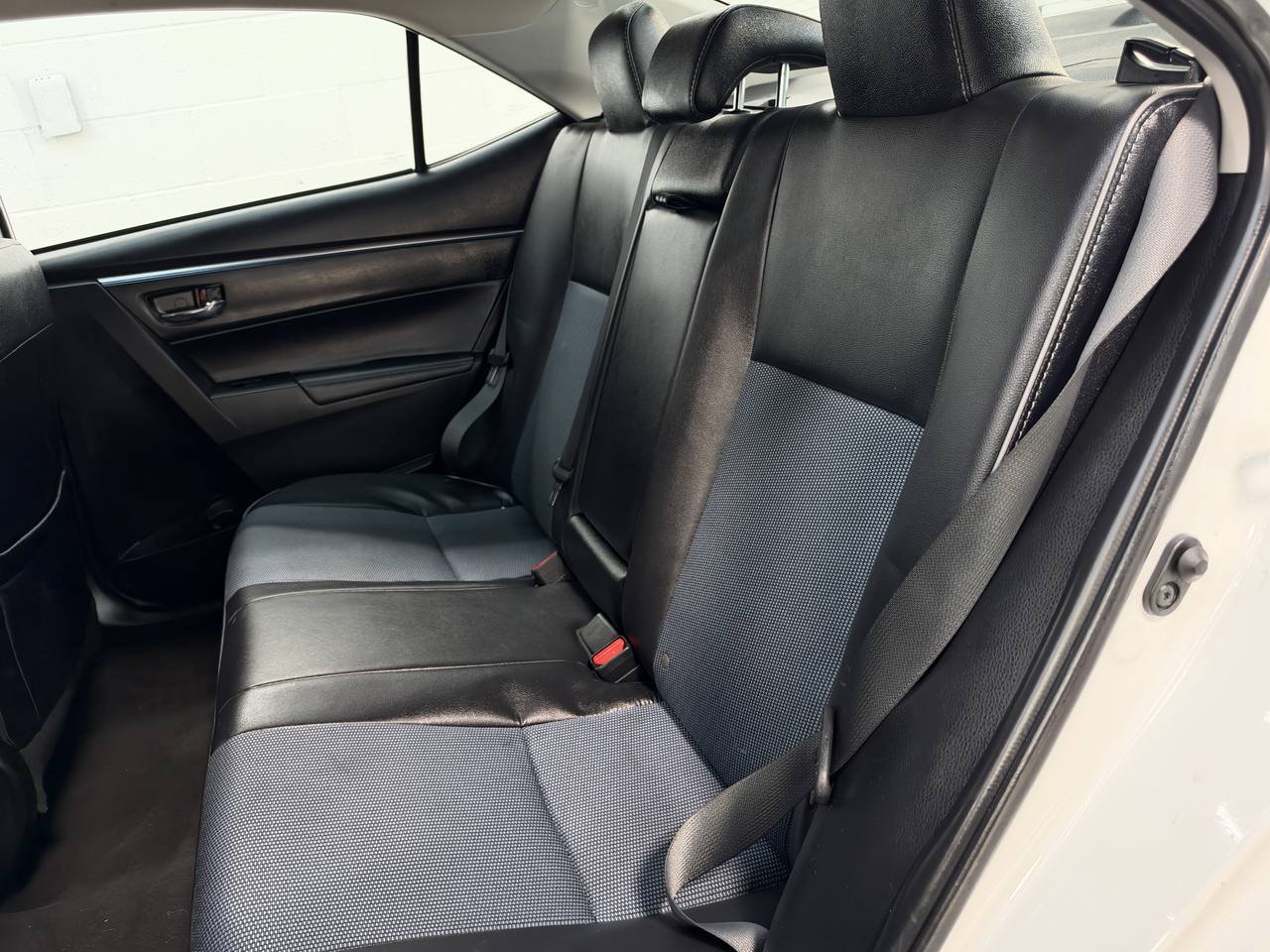 Used 2016 Toyota Corolla S FWD image 27