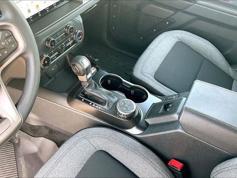 Used 2025 Ford Bronco 2-Door AWD/4WD image 8