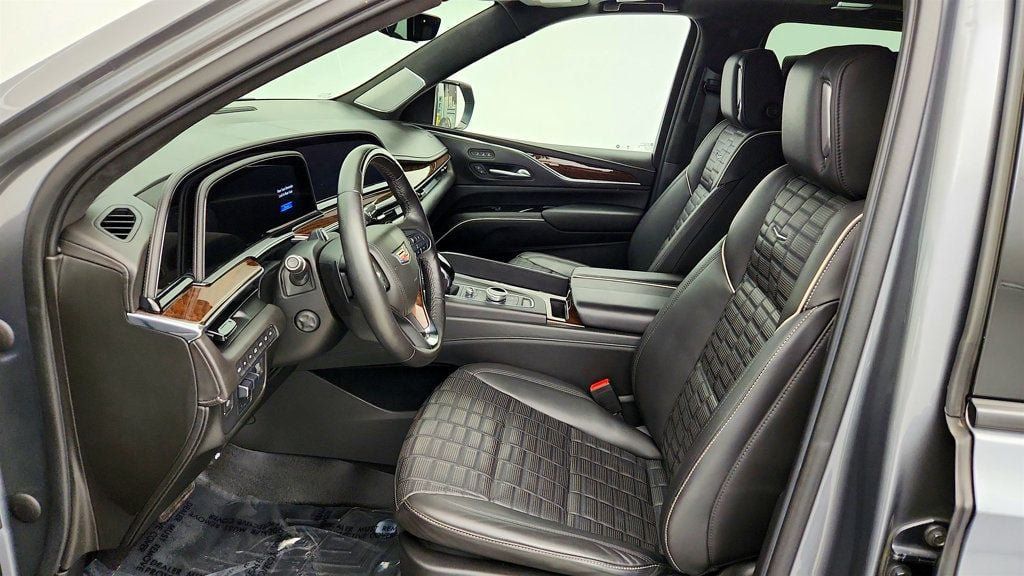 Used 2021 Cadillac Escalade ESV Sport Platinum AWD/4WD image 19