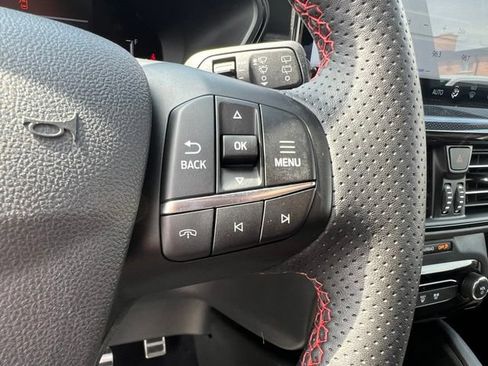 Certified 2024 Ford Escape ST-Line w/ Tech Pack #1 AWD/4WD image 10