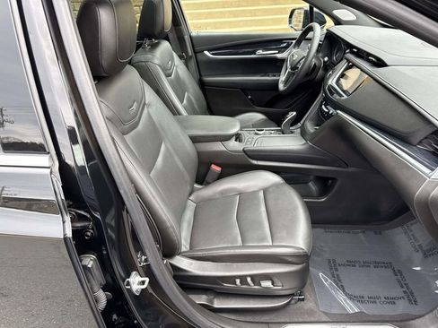 Used 2024 Cadillac XT5 Premium Luxury image 7
