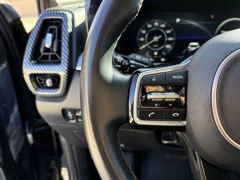 Used 2023 Kia Sorento SX image 16