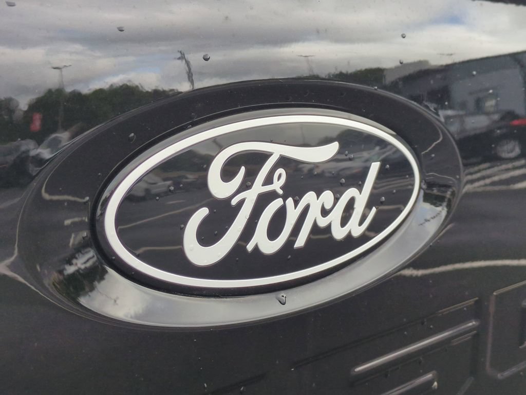 Used 2025 Ford F150 Lariat w/ Equipment Group 501A Mid AWD/4WD image 6