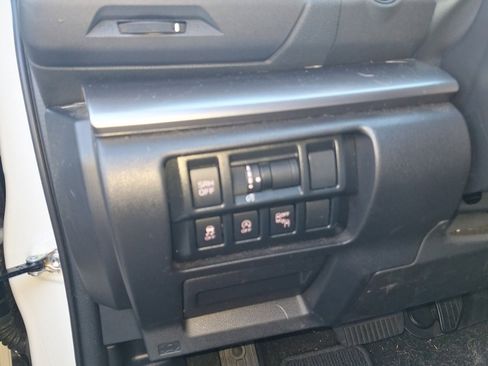 Used 2023 Subaru Crosstrek 2.5i Limited image 11