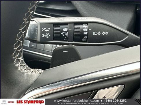 Used 2025 Buick Enclave Preferred w/ Power Package FWD image 27