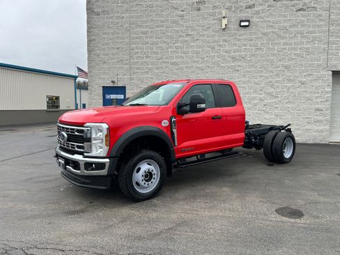 New 2026 Ford F550 4x4 Supercab Super Duty image 4