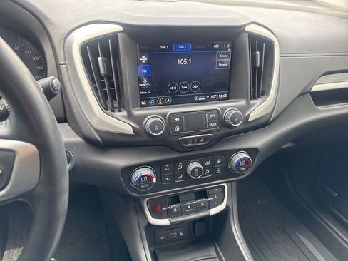 Used 2022 GMC Terrain SLT w/ Infotainment Package II AWD/4WD image 12