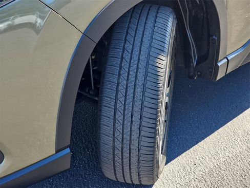 Used 2022 Subaru Forester Limited w/ Popular Package #3 image 34