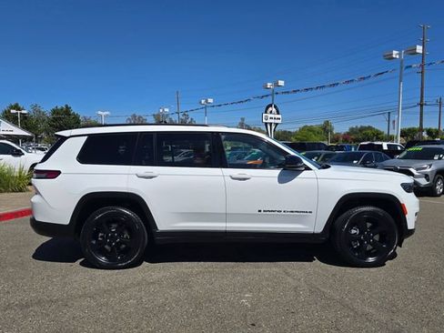 Certified 2023 Jeep Grand Cherokee L Limited w/ Luxury Tech Group II RWD image 7
