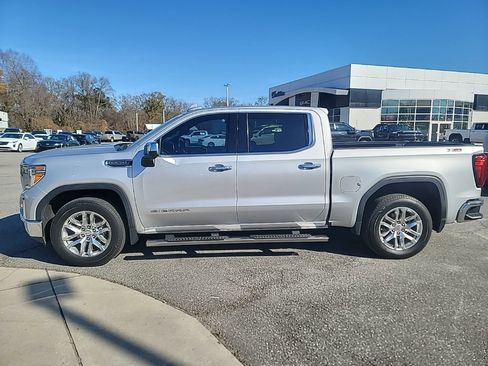Used 2021 GMC Sierra 1500 SLT w/ SLT Convenience Package image 4