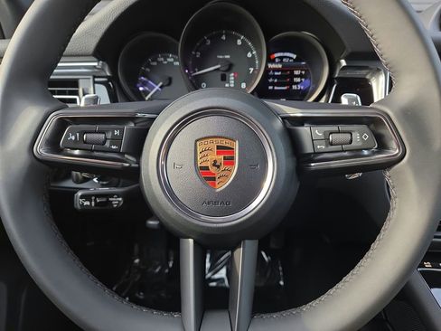 Certified 2026 Porsche Macan image 9