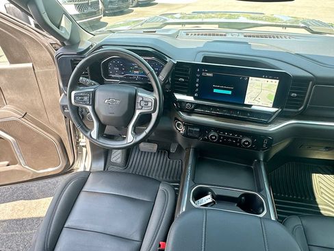 Used 2025 Chevrolet Silverado 2500 LT w/ Trail Boss Package AWD/4WD image 19